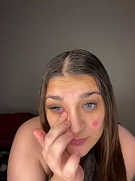 treasurebabii Show in webcam