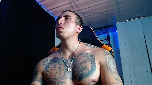 Chat XXX ao vivo de Adam_Hudsond