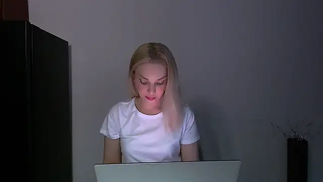 Lia_noo_regrets Live XXX-chat