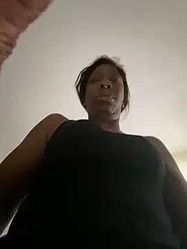 Yoshibaby2670 Show in webcam