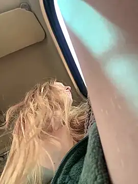 GoldenFlameGoddess élő XXX-chatje