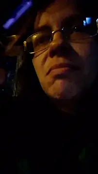 Chat +18 de rposhta1991 ao vivo