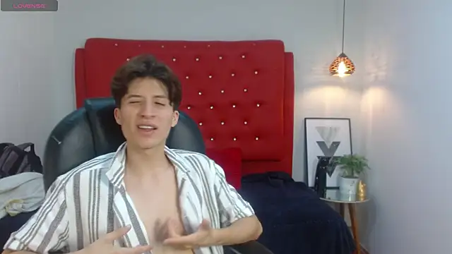 Marcoviolet Live XXX-chat