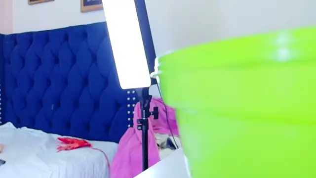 daddys_little_princesss' Live XXX Chat