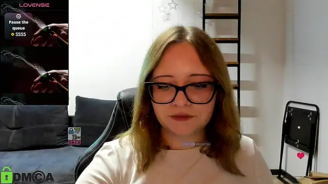 JuliNy_x's Webcam Show