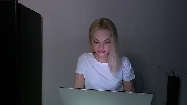 Lia_noo_regrets Adlı Modelin Canlı XXX Sohbeti