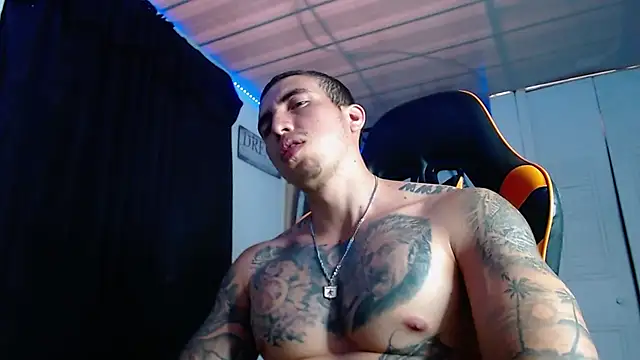 Chat +18 de Adam_Hudsond ao vivo