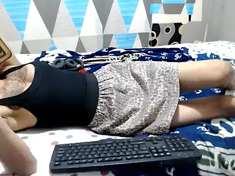 Trish_CurveCock: вебкам-шоу