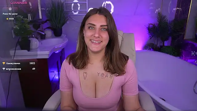 HeyKitten Chat XXX in diretta