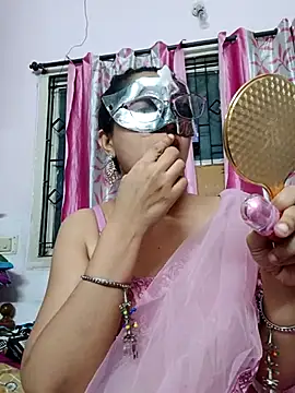 thanusi_2's Webcam Show