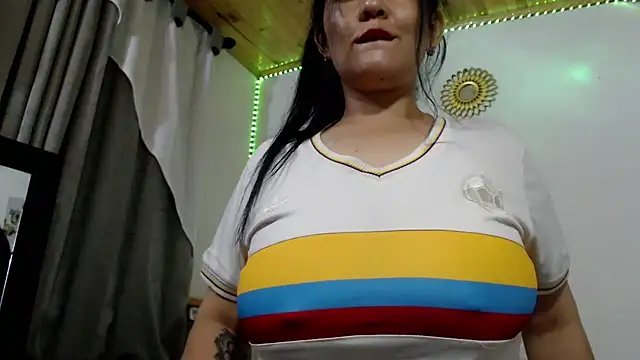Donniia Live XXX-chat