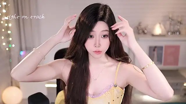 SleepArtistn Live XXX chat
