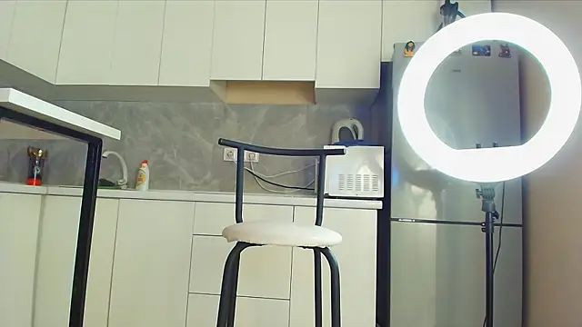asianerd Adlı Modelin Canlı XXX Sohbeti