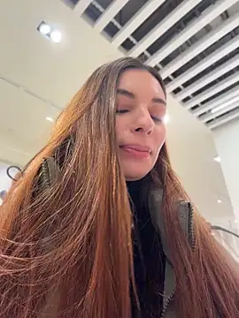 Amelie_Crosby Chat XXX in diretta