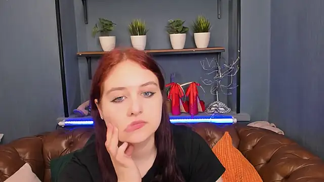 Naomi_Viz Live XXX-Chat