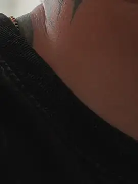 AlphaMasterXxx Adlı Modelin Canlı XXX Sohbeti