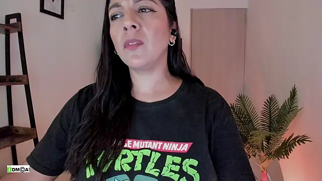 צ'אט XXX בשידור חי של urcute_kitten
