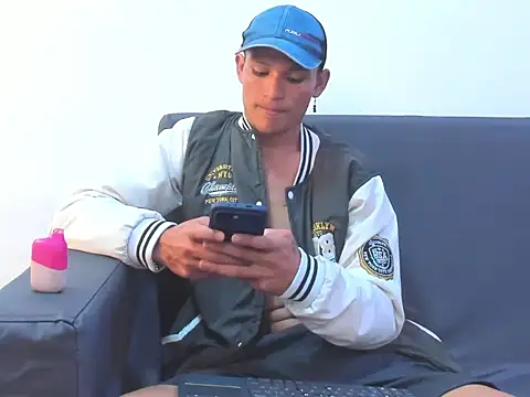 دردشة Damian_Garciaa الجنسية المباشرة