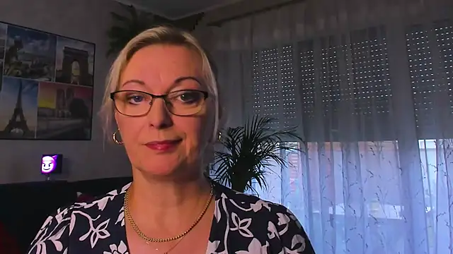 vanessa_chat Pertunjukan Webcam