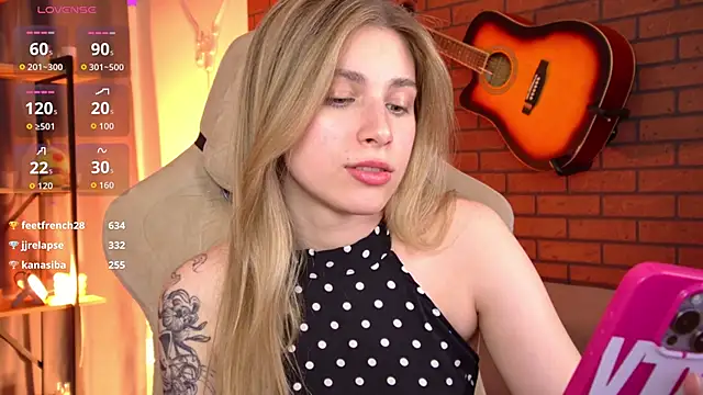 Chat +18 de EllieCutes ao vivo