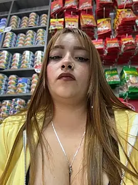Chat +18 de Tatiana_O ao vivo