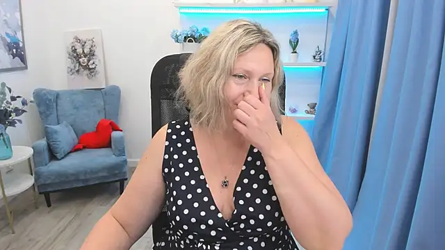 دردشة NinaStarle الجنسية المباشرة