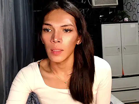 GORGEOUS_CARMEE Pertunjukan Webcam