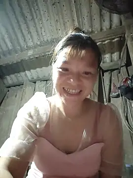 lya_sexyy Adlı Modelin Canlı XXX Sohbeti