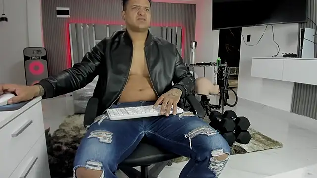 master_leather Adlı Modelin Web Kamerası Şovu