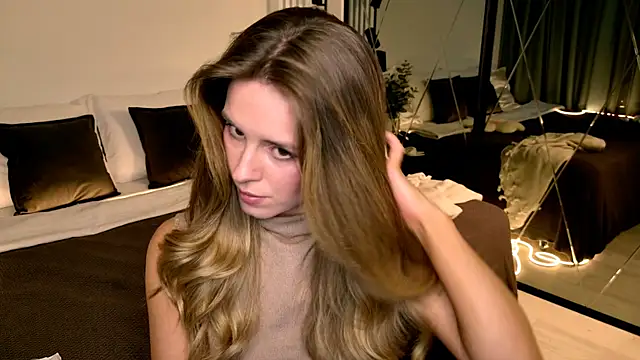 Chat +18 de RozzitaBedberry ao vivo
