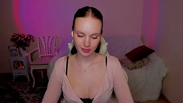 XXX chat uživo modela MishkaMe