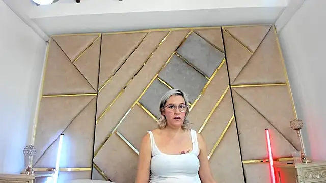 CarolinaGlamour – Live XXX-chat