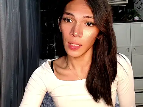 GORGEOUS_CARMEE webcam show