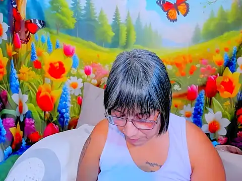 indianroxy's Live XXX Chat