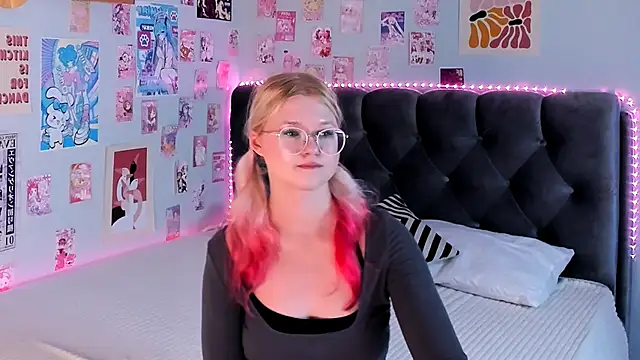 Chatroom XXX en direct de LunariaFox