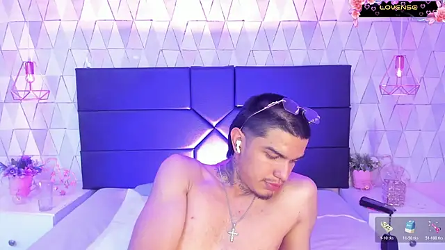 Chat XXX en directo de TysonRiggs