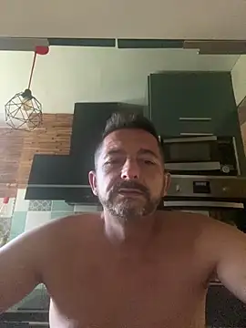 daddy3945 élő XXX-chatje