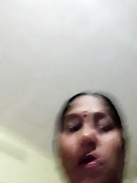 XXX chat uživo modela yamini1431