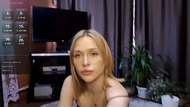 BloomLizzy webcam show