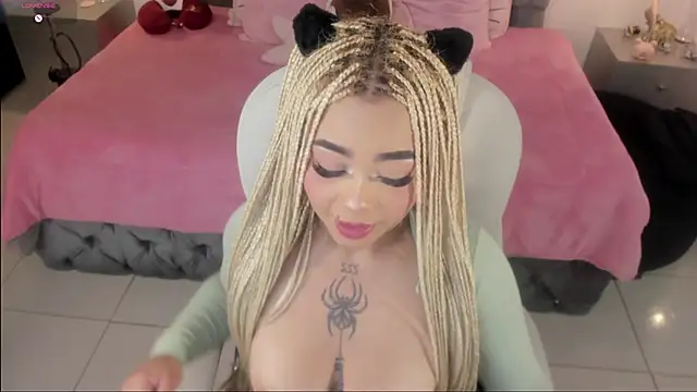 Živý XXX chat conny__curly