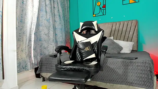 Dantekent XXX чат на  живо