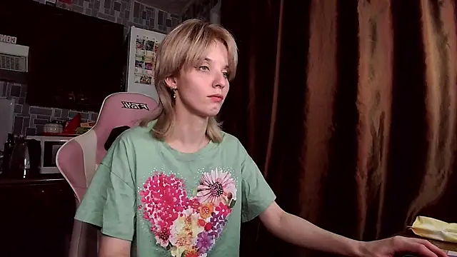 Madelaineses: онлайн-секс-чат