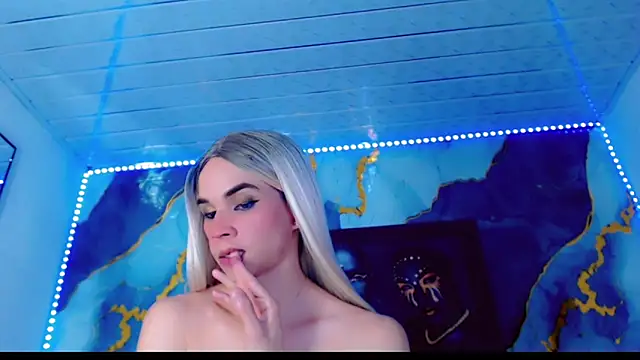 Karla_hot777 Adlı Modelin Canlı XXX Sohbeti