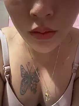 Lina-Naughty Show Webcam