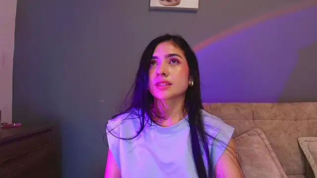 Chatroom XXX en direct de adara_johnson__