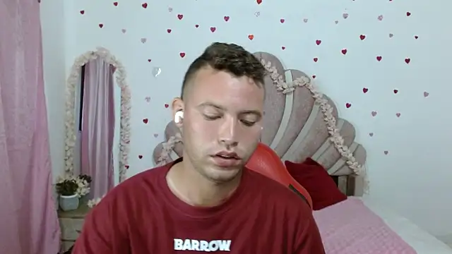 sven_fox723 Adlı Modelin Canlı XXX Sohbeti