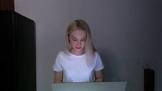 Lia_noo_regrets' Live XXX Chat