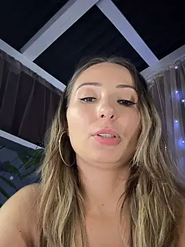 Wonder_Kari – webcam-show