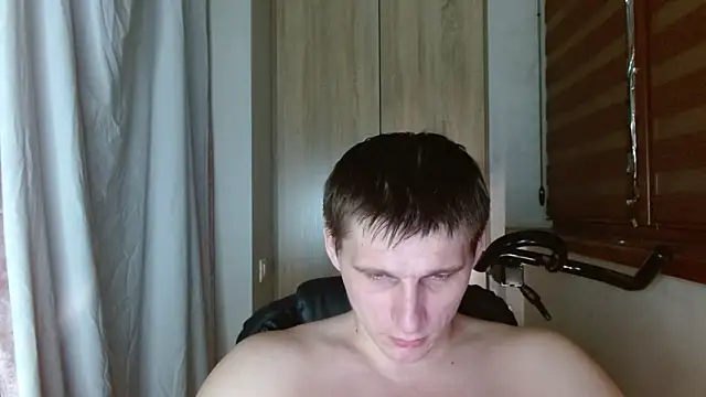 Poliglotjoe1 Chat XXX in diretta