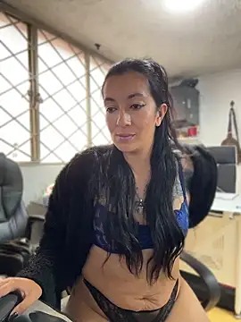 SALOME_KORLAND Adlı Modelin Canlı XXX Sohbeti